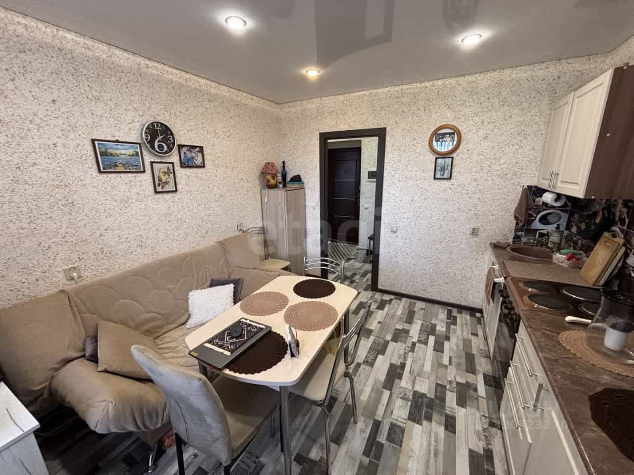Россия, Брянск, улица Клары Цеткин, 10Б, фото 5