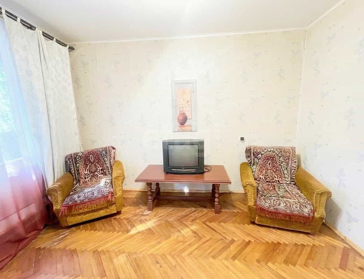 Россия, Псковская область, Остров, квартал Остров-3, 17, фото 31