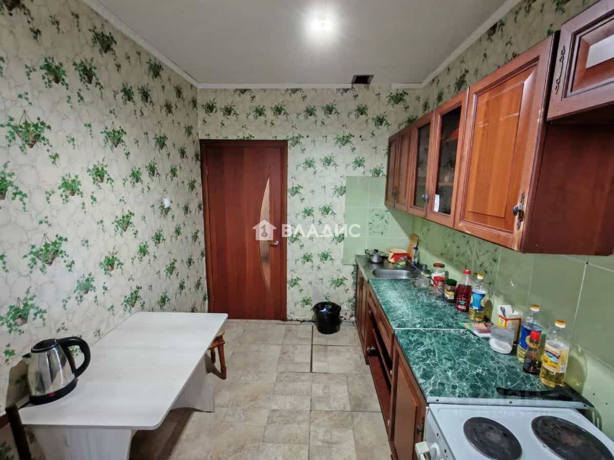 Россия, Республика Бурятия, Улан-Удэ, 102-й микрорайон, улица Ринчино, 8, фото 3