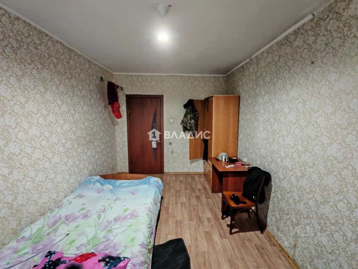 Россия, Республика Бурятия, Улан-Удэ, 102-й микрорайон, улица Ринчино, 8, фото 10