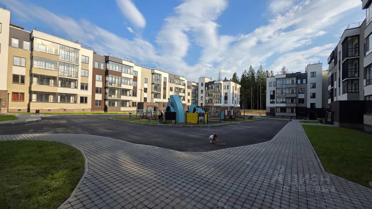Россия, Ленинградская область, Всеволожский район, Сертолово, Златоглавая улица, 2к5