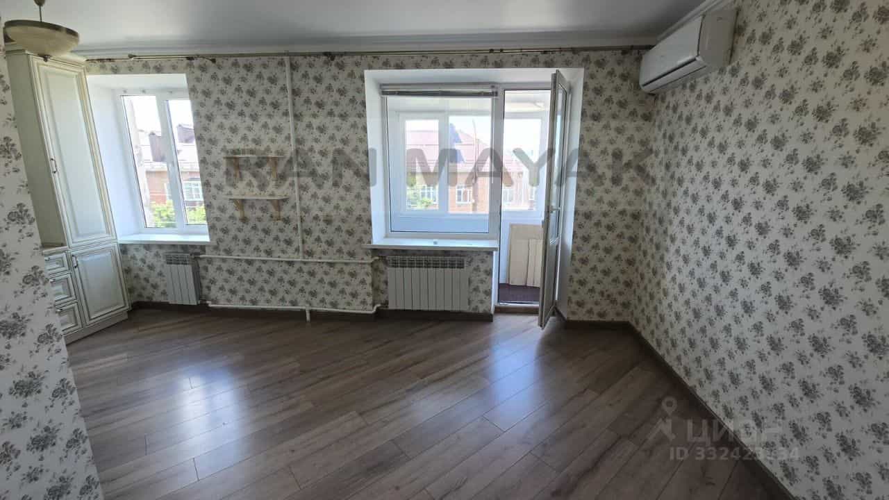 Россия, Республика Адыгея (Адыгея), Майкоп, улица Шовгенова, 4, фото 7