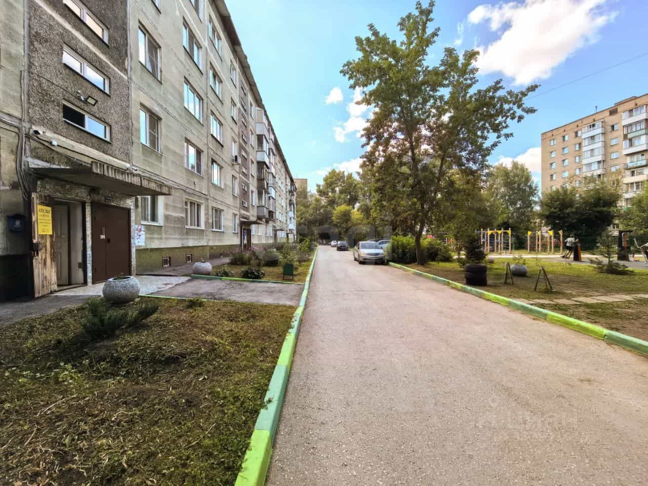 Россия, Новосибирск, улица Кошурникова, 47/1, фото 33