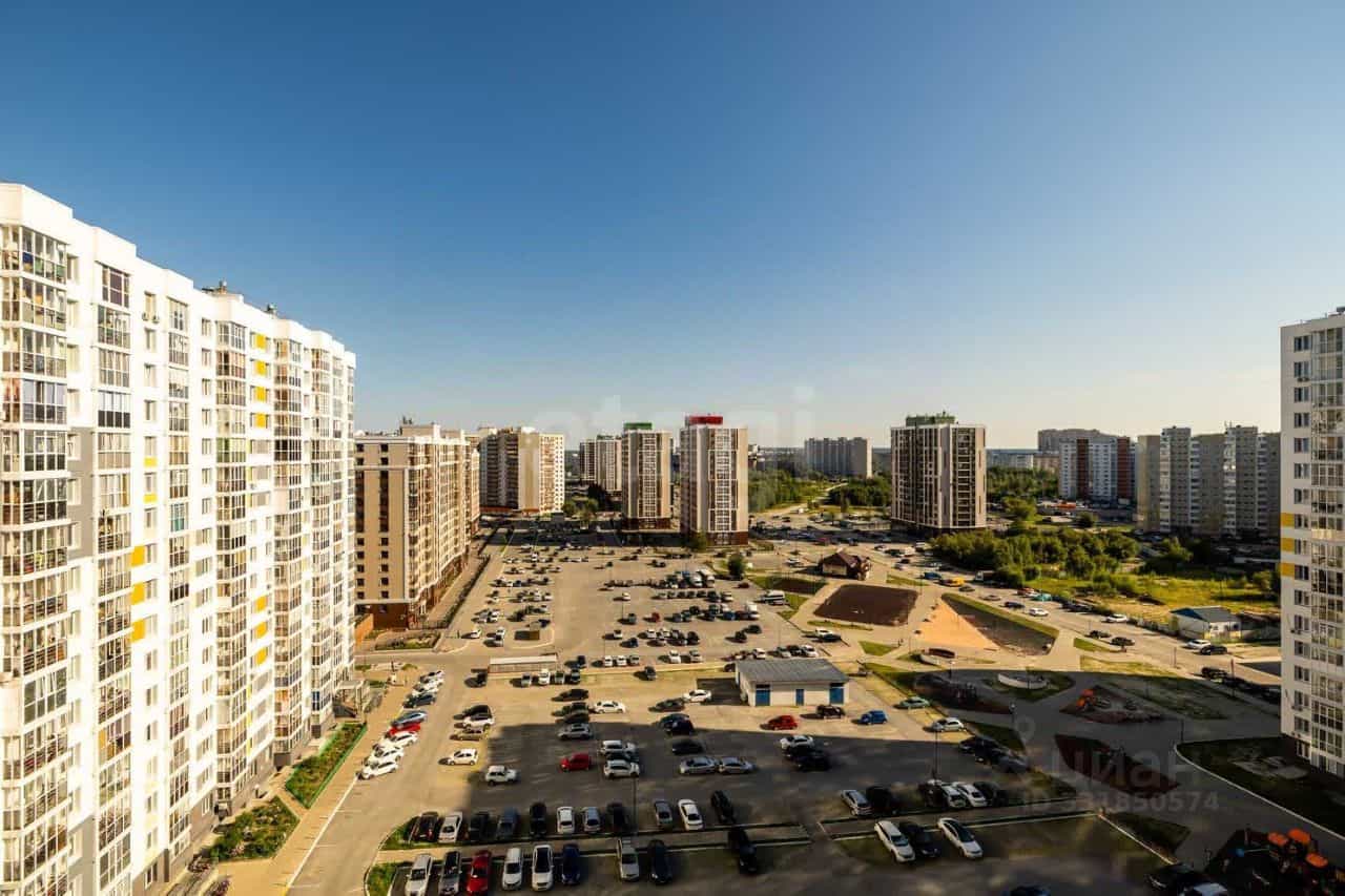 Россия, Ханты-Мансийский автономный округ — Югра, Сургут, улица Ивана Захарова, 19, фото 5