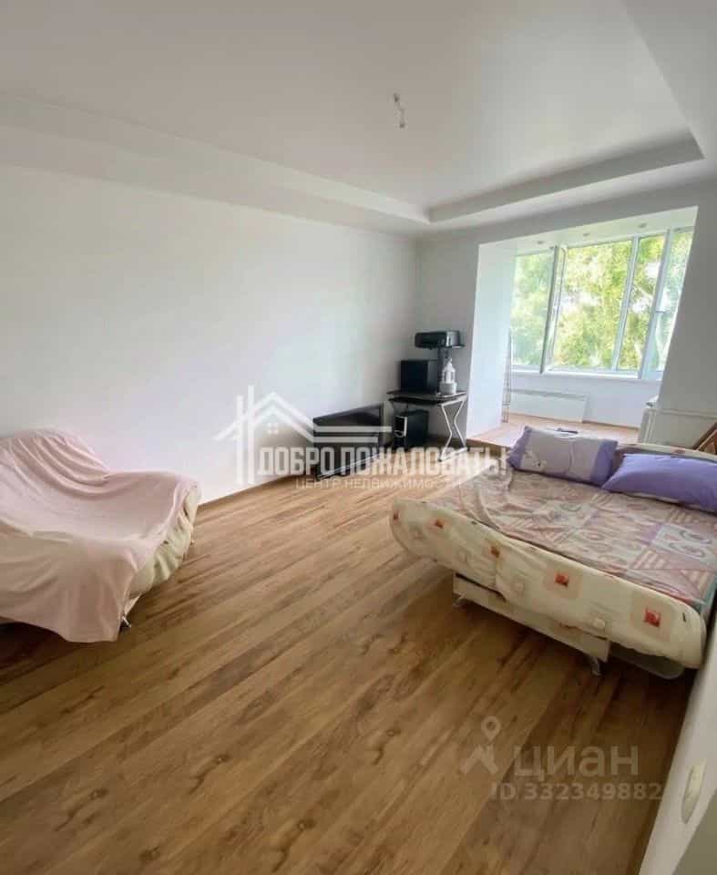 Россия, Республика Хакасия, Абакан, микрорайон Нижняя Согра, улица Мичурина, 45