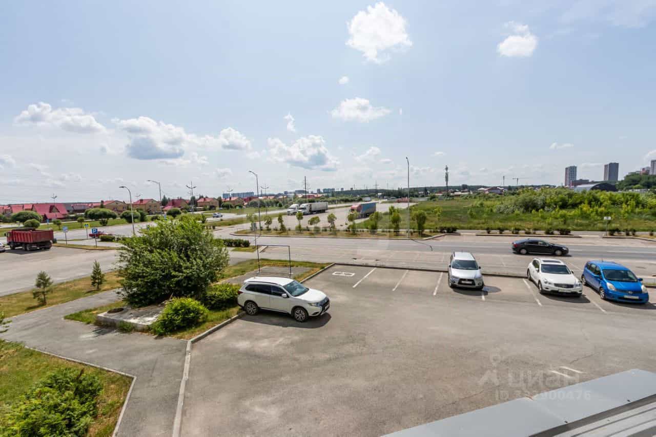 Россия, Тюмень, улица Александра Протозанова, 20, фото 16