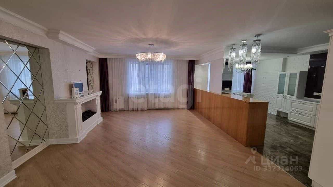 Россия, Воронеж, улица Перевёрткина, 1/8, фото 4