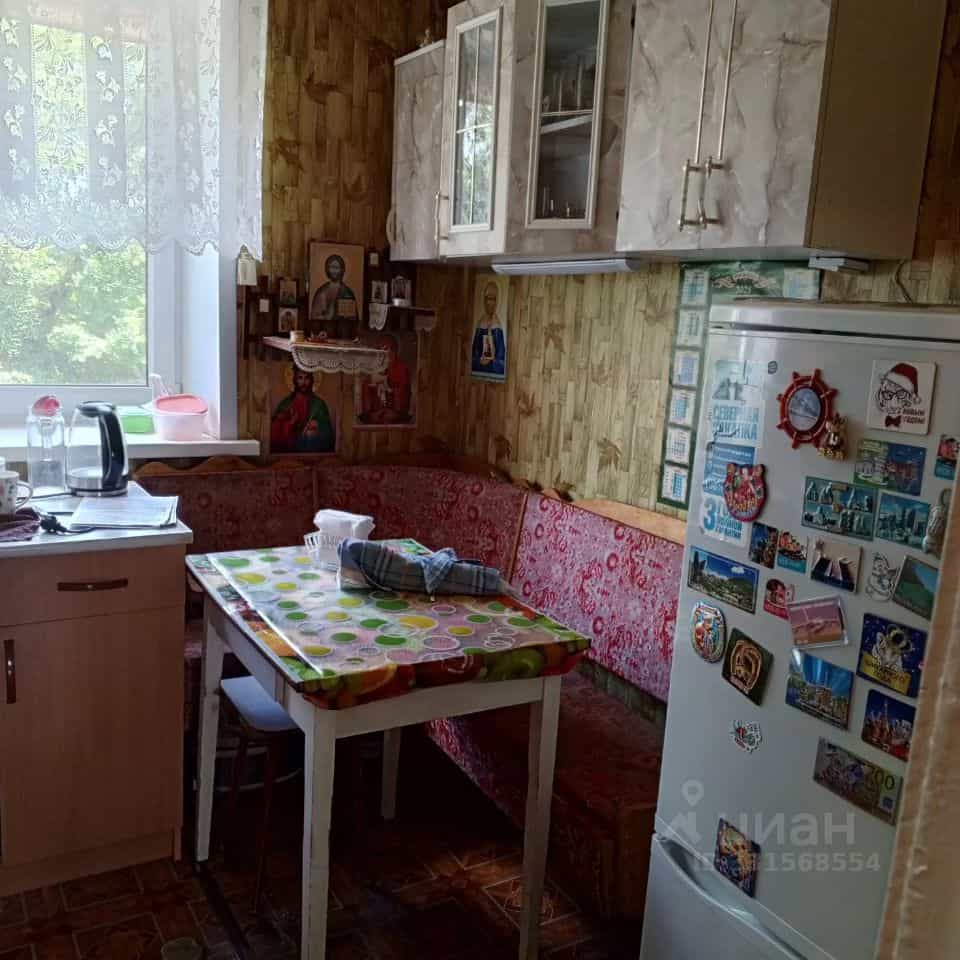 Россия, Пензенская область, Бековский район, посёлок Сахзавод, Совхозная улица, 2