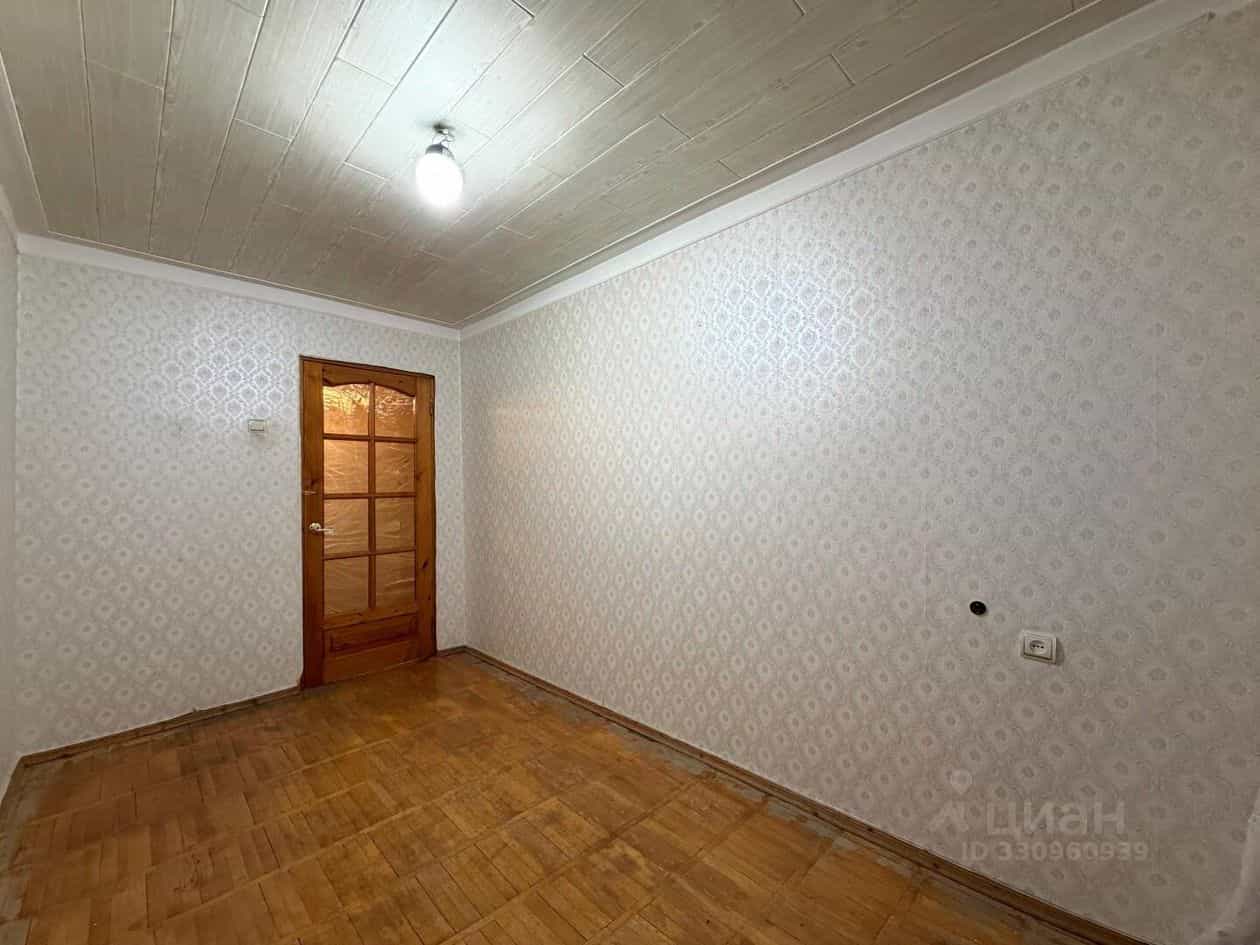 Россия, Кабардино-Балкарская Республика, Нальчик, улица Кирова, 203, фото 9