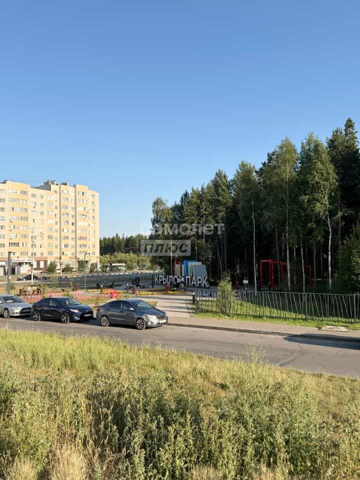 Россия, Ханты-Мансийский автономный округ — Югра, Сургут, улица Крылова, 32, фото 50
