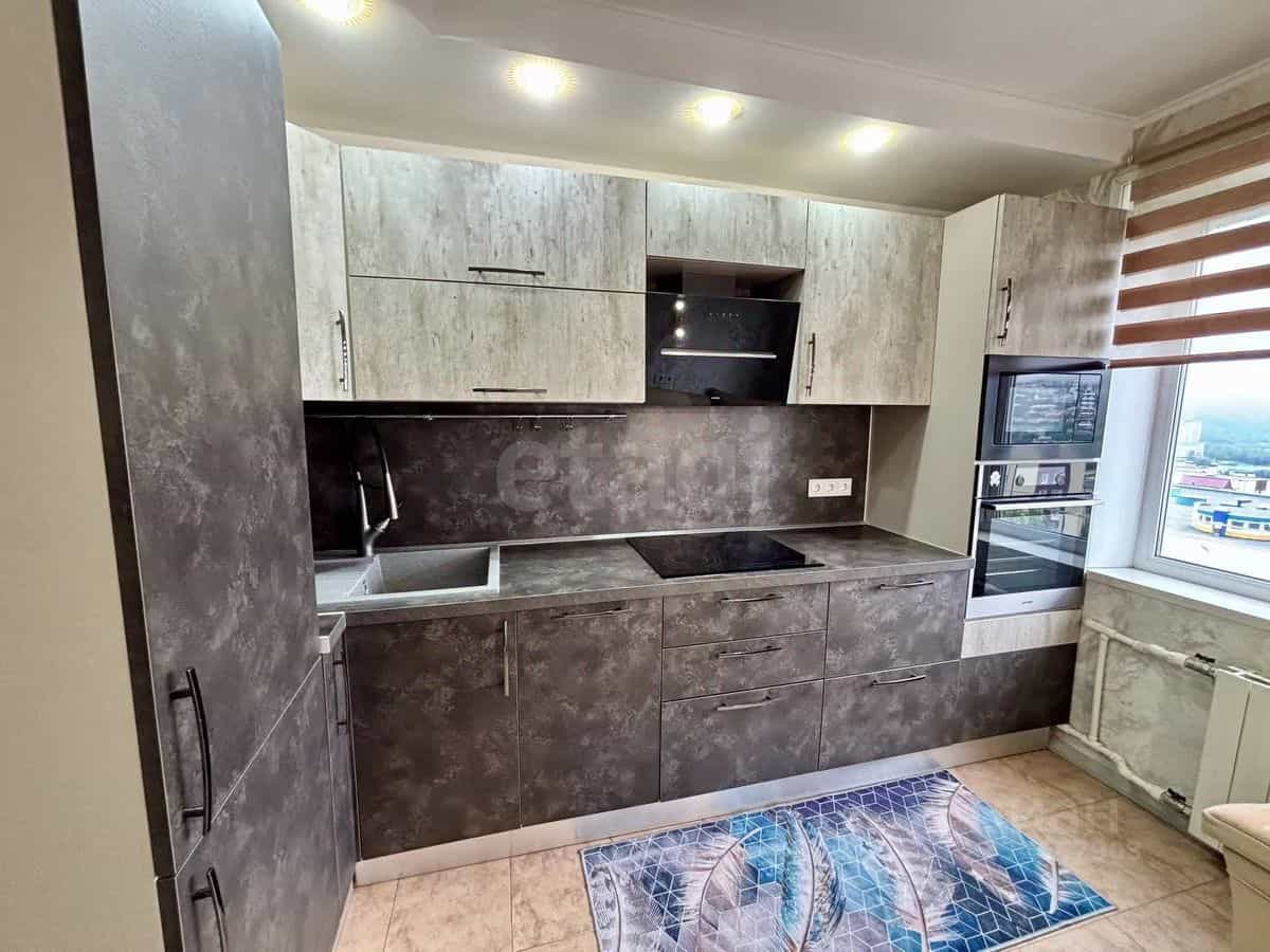 Россия, Камчатский край, Петропавловск-Камчатский, Звёздная улица, 17