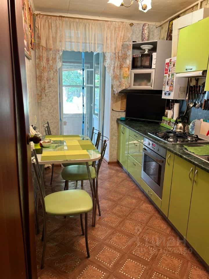 Россия, Волгоградская область, рабочий посёлок Средняя Ахтуба, улица Воровского, 6, фото 10