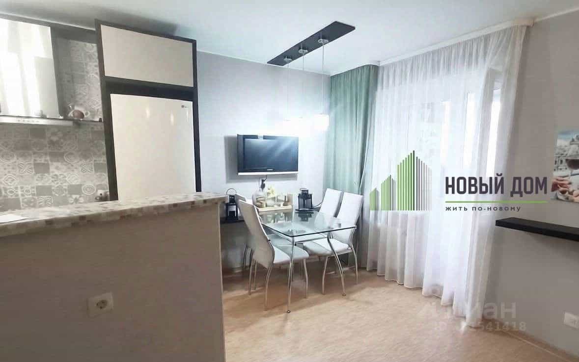 Россия, Великий Новгород, проспект Александра Корсунова, 42к2, фото 8