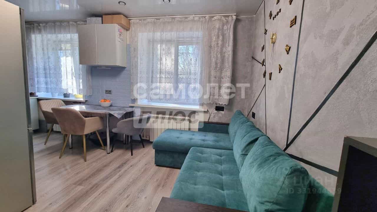 Россия, Республика Алтай, Майминский район, село Майма, улица Ленина, 32, фото 2
