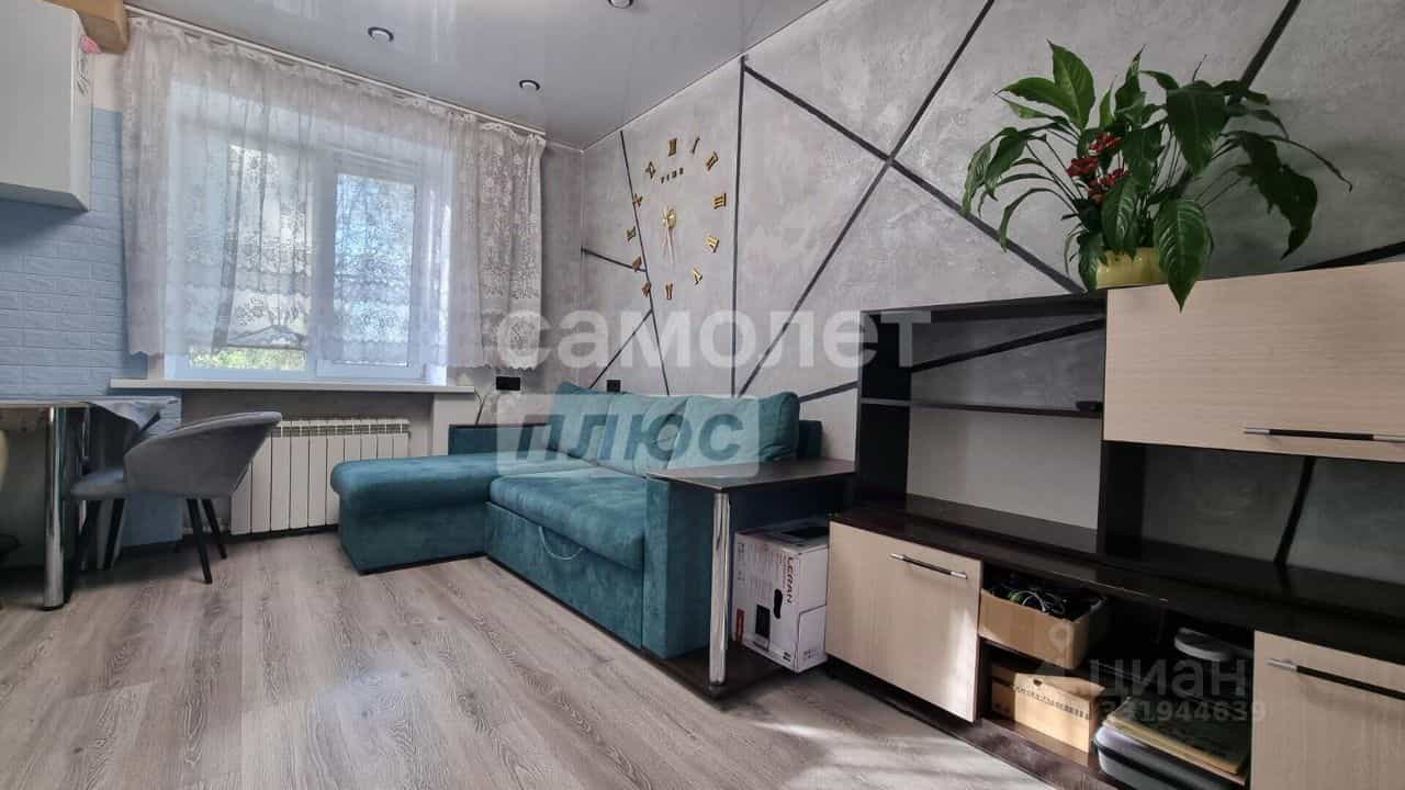 Россия, Республика Алтай, Майминский район, село Майма, улица Ленина, 32, фото 3