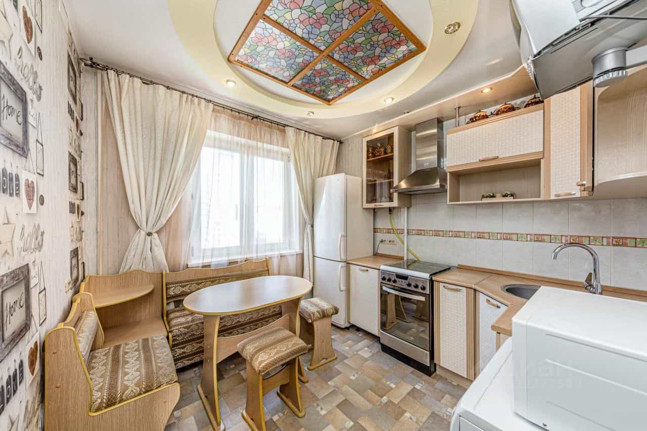 Россия, Челябинск, улица Братьев Кашириных, 157, фото 10