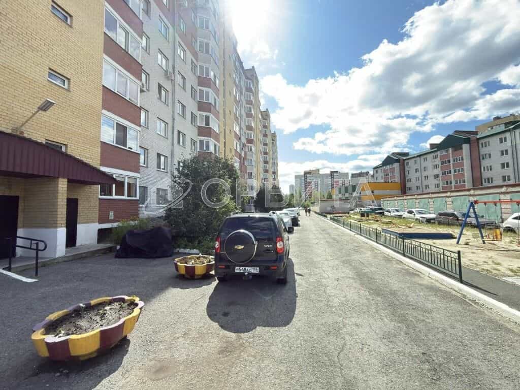 Россия, Тюмень, микрорайон Войновка, улица Энергостроителей, 18, фото 2