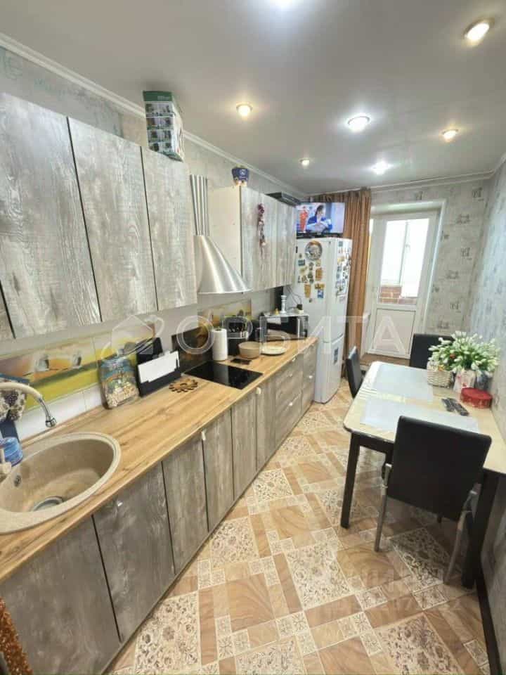 Россия, Тюмень, микрорайон Войновка, улица Энергостроителей, 18, фото 9