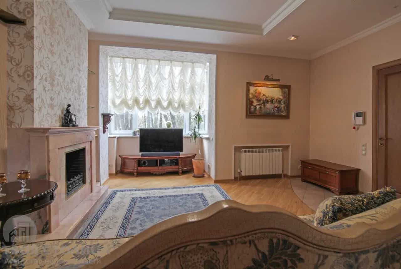Беларусь, Минск, улица Кнорина, 35