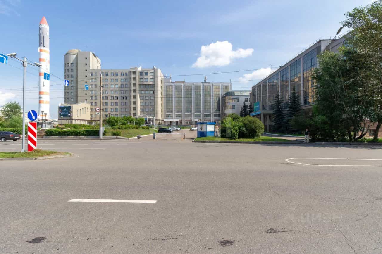 Россия, Красноярск, проспект имени Газеты Красноярский Рабочий, 33, фото 31