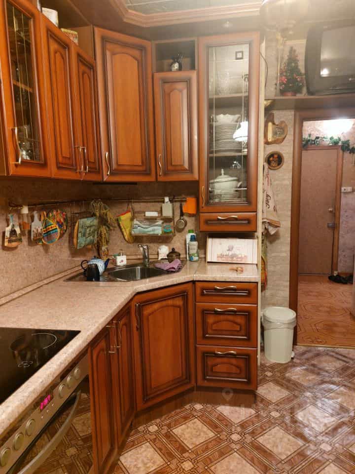 Россия, Санкт-Петербург, проспект Большевиков, 3