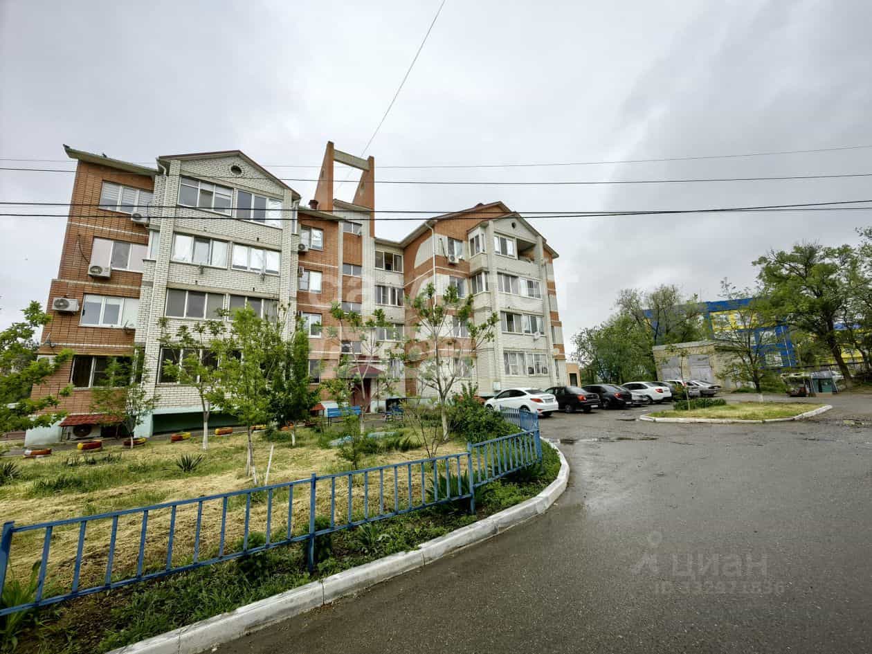 Россия, Республика Калмыкия, Элиста, 2-й микрорайон, 13Б