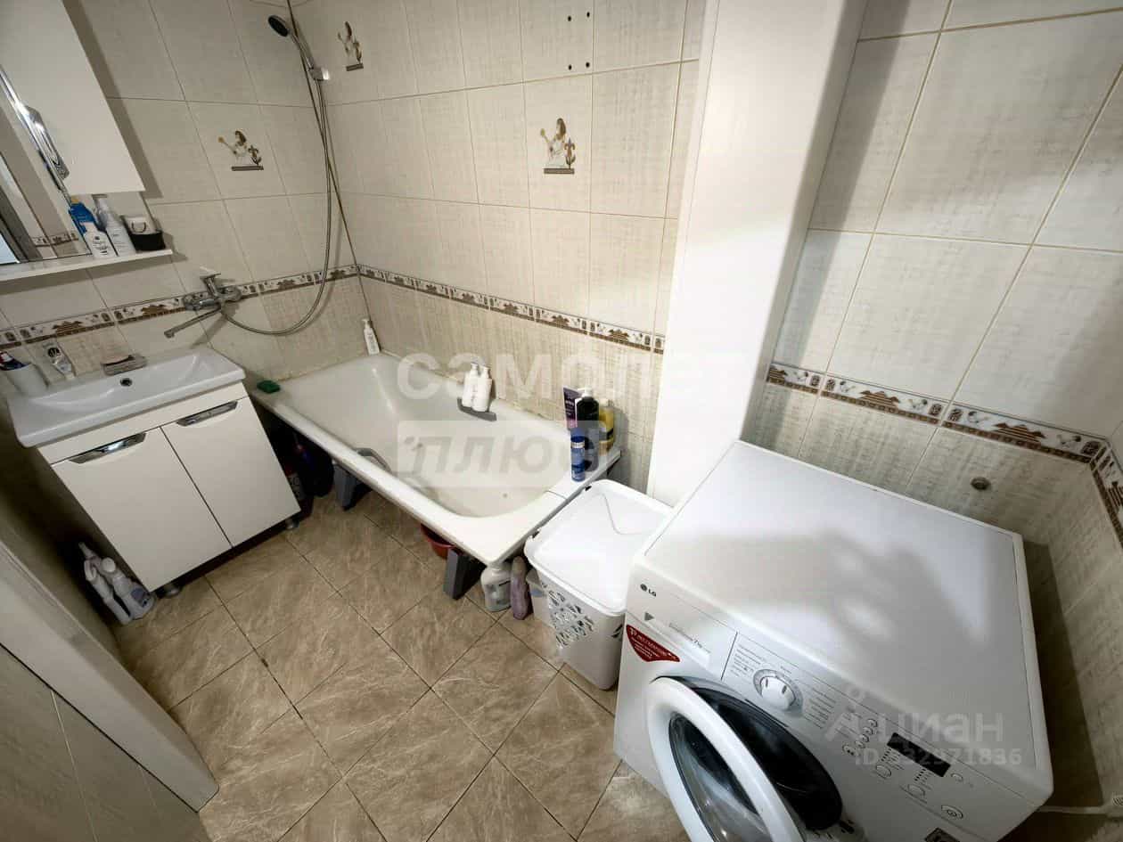 Россия, Республика Калмыкия, Элиста, 2-й микрорайон, 13Б, фото 9