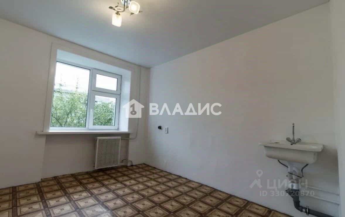 Россия, Республика Бурятия, Улан-Удэ, улица Добролюбова, 5, фото 6