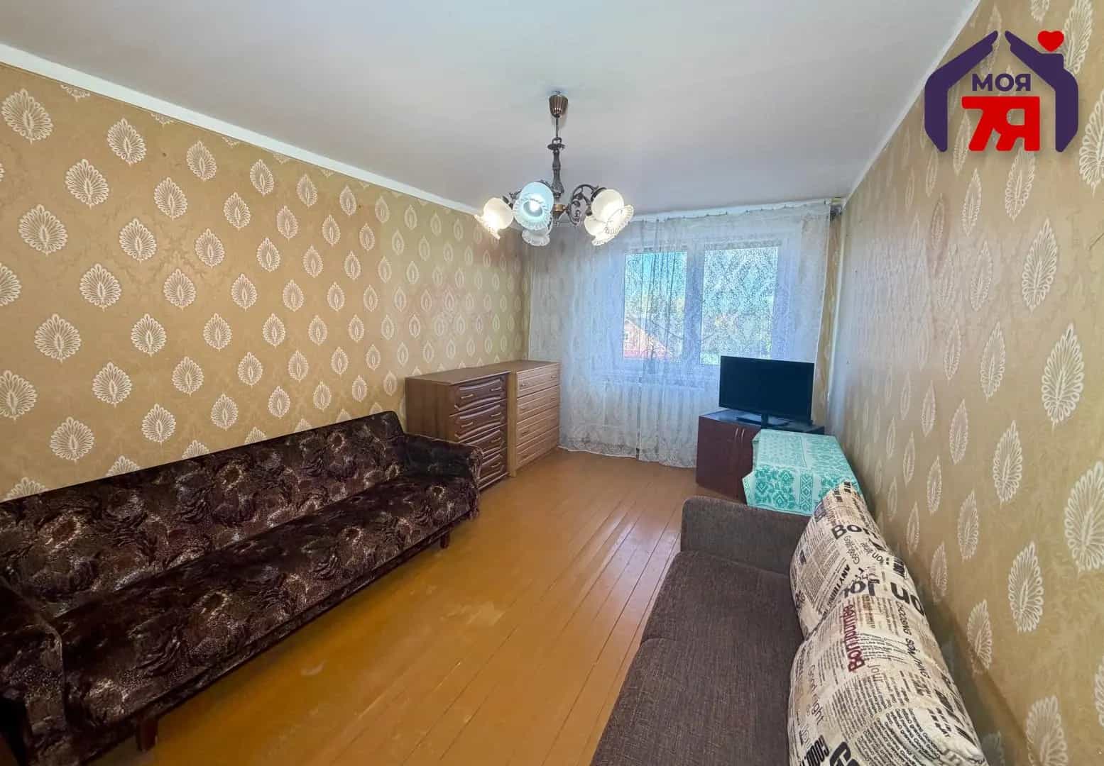 Беларусь, Минская область, Слуцк, Ленинская улица, 10, фото 2