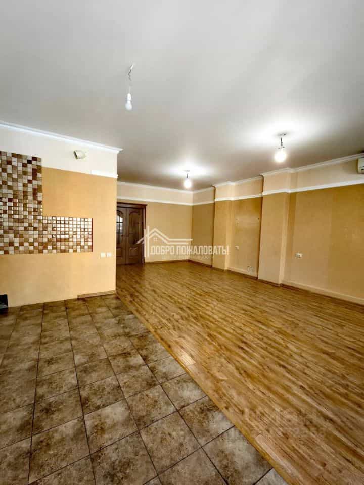 Россия, Республика Хакасия, Абакан, улица Стофато, 5Д, фото 5