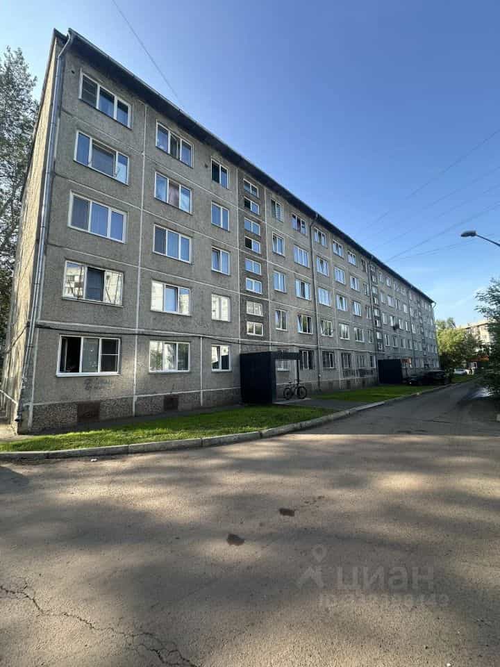 Россия, Красноярск, улица Воронова, 10Б, фото 6