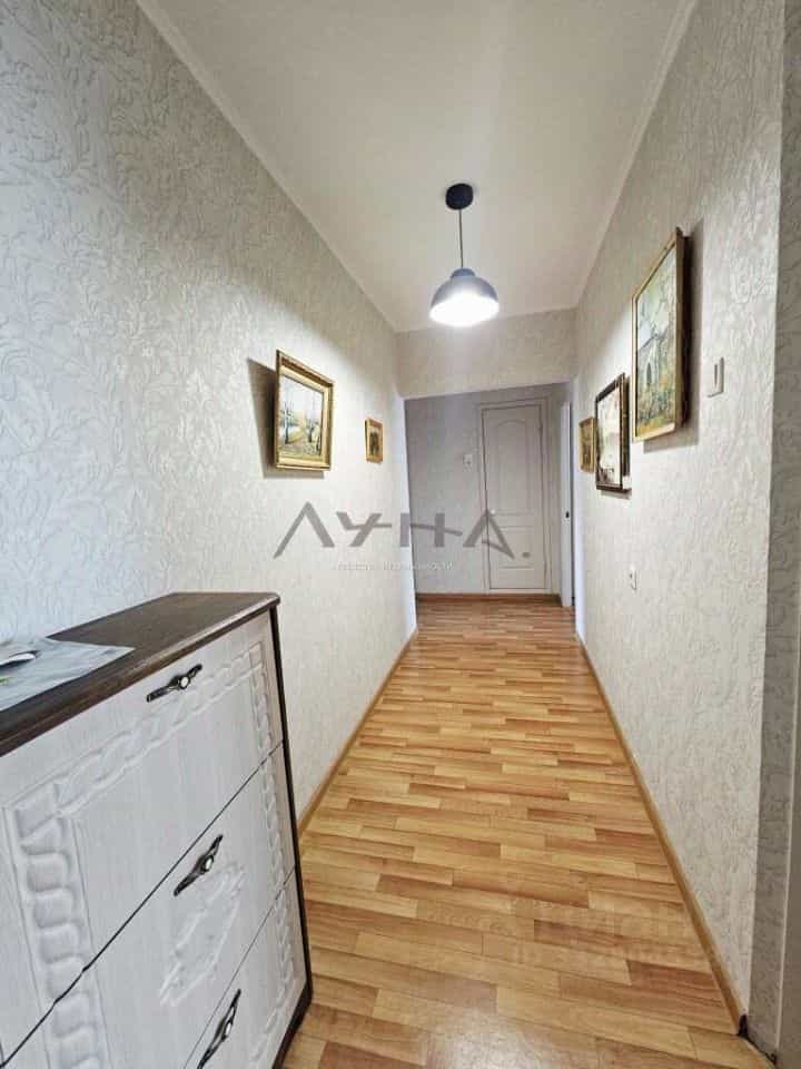 Россия, Республика Татарстан (Татарстан), Набережные Челны, 9-й комплекс, 42