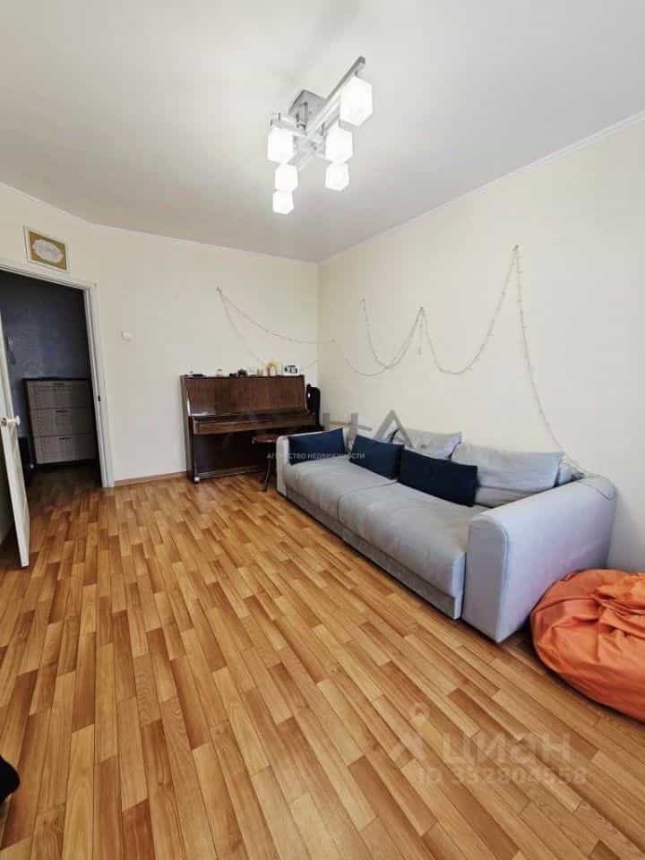 Россия, Республика Татарстан (Татарстан), Набережные Челны, 9-й комплекс, 42, фото 3
