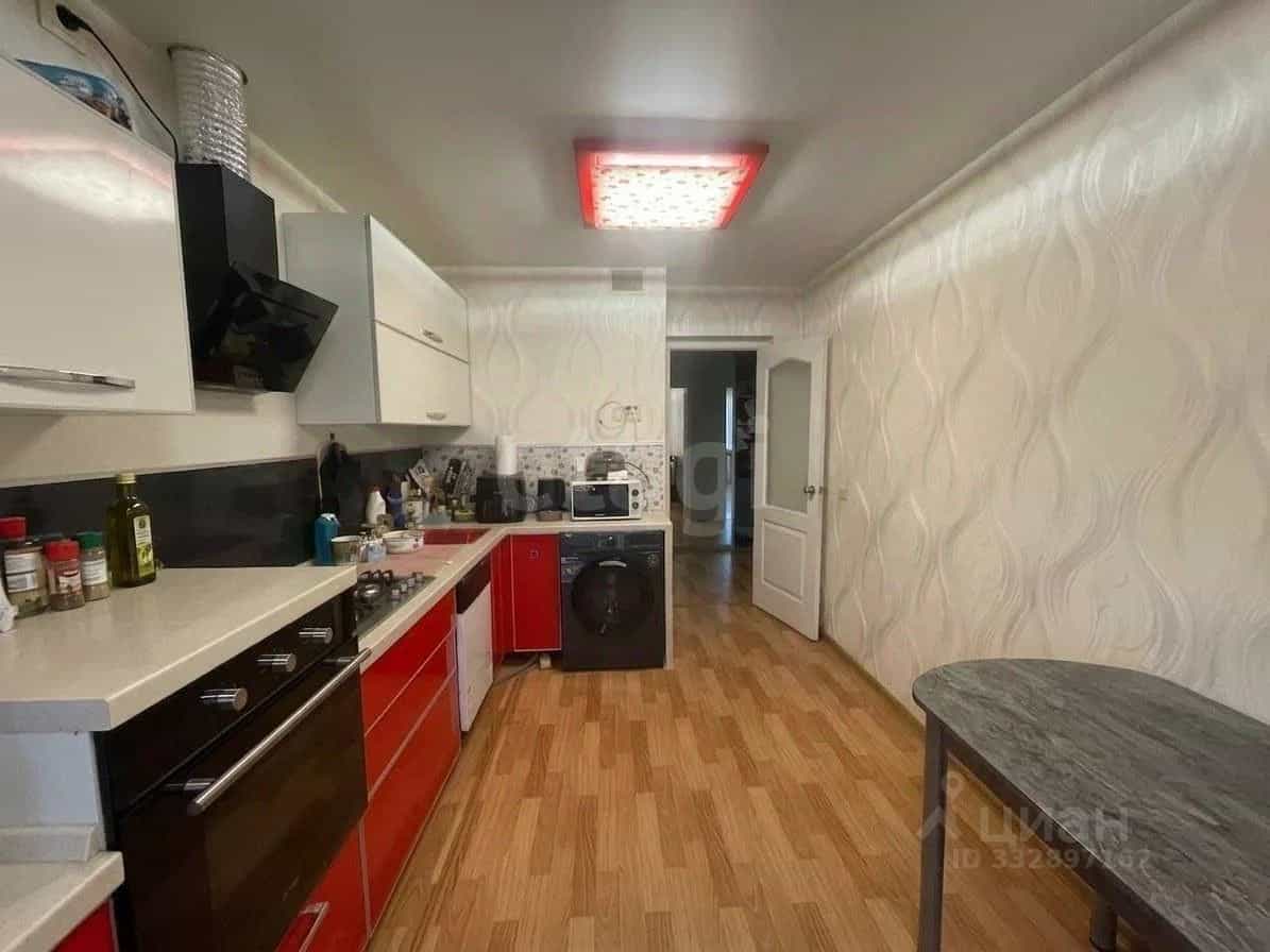 Россия, Республика Татарстан (Татарстан), Набережные Челны, проспект Фоменко, 64