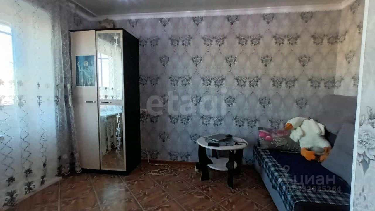 Россия, Челябинская область, Пласт, Октябрьская улица, 70, фото 4