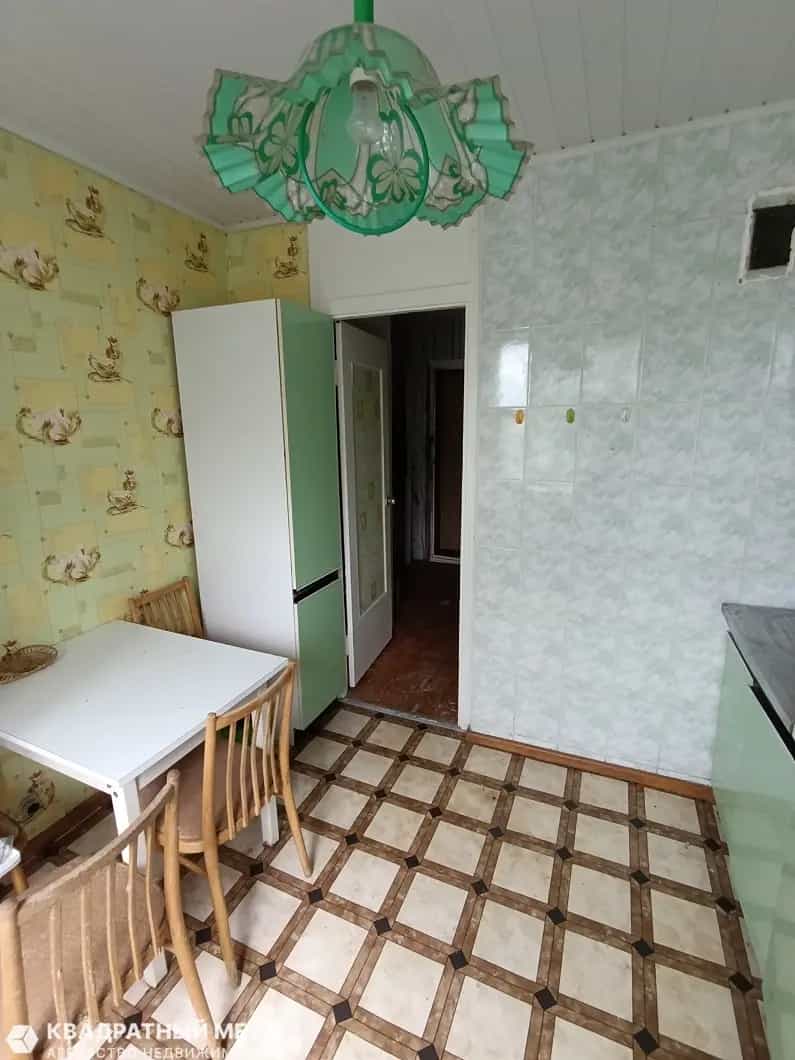 Беларусь, Минская область, Солигорск, проспект Мира, 19, фото 10