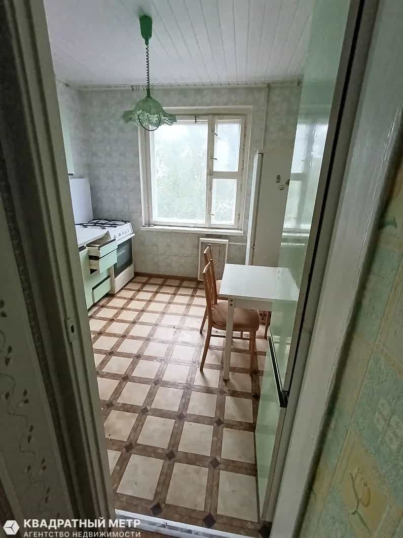 Беларусь, Минская область, Солигорск, проспект Мира, 19, фото 11