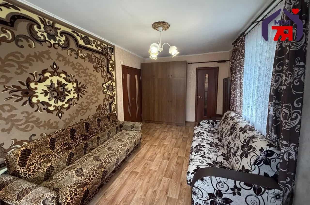 Беларусь, Минская область, Слуцк, улица Гагарина, 24, фото 6