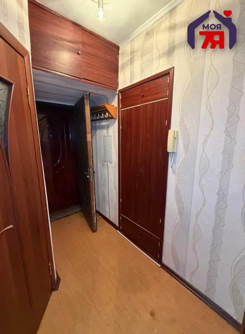 Беларусь, Минская область, Слуцк, улица Гагарина, 24, фото 14