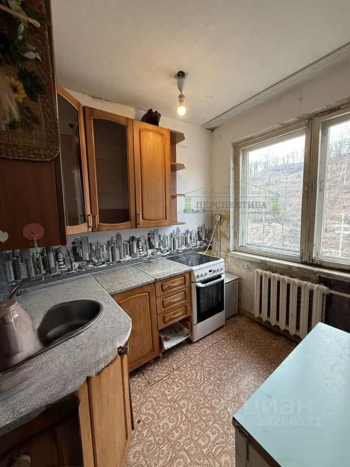 Россия, Приморский край, Артём, улица Ворошилова, 32, фото 12