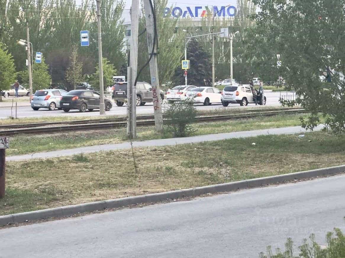 Россия, Волгоградская область, Волжский, улица Мира, 47А, фото 2