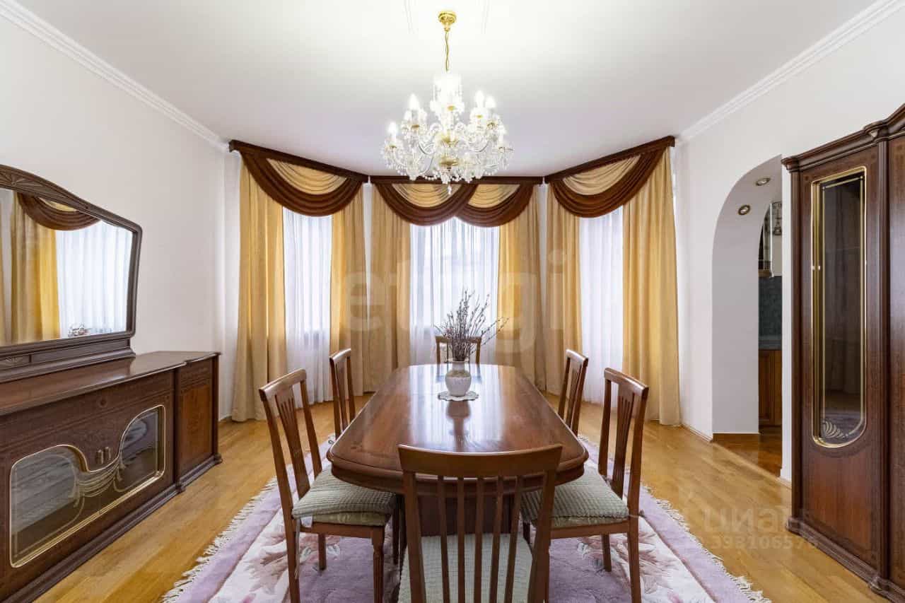 Россия, Тюмень, Советская улица, 55