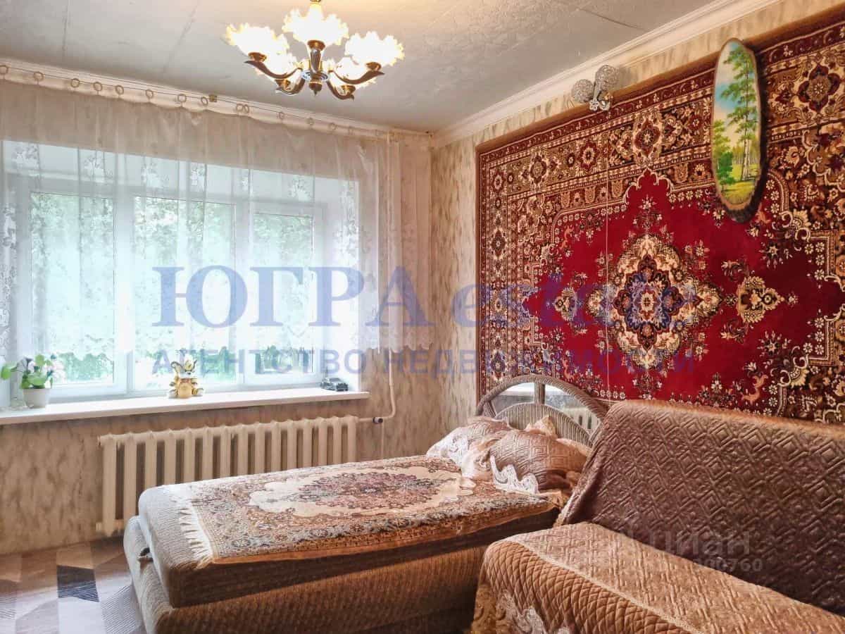 Россия, Ханты-Мансийский автономный округ — Югра, Сургут, улица Крылова, 39/1