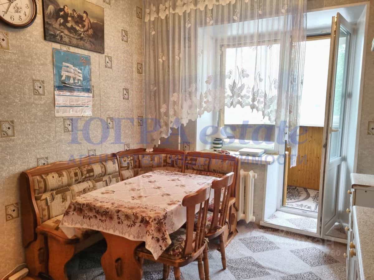Россия, Ханты-Мансийский автономный округ — Югра, Сургут, улица Крылова, 39/1, фото 10