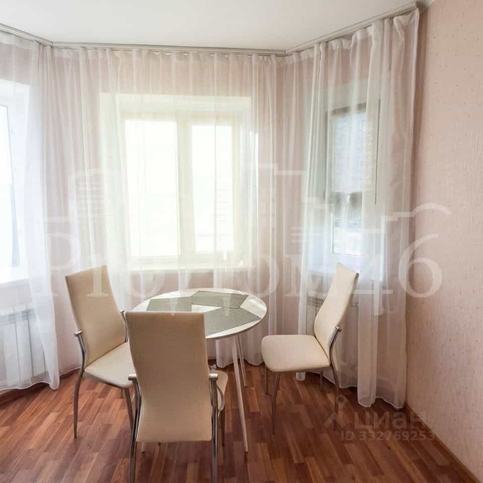 Россия, Курск, проспект Вячеслава Клыкова, 83