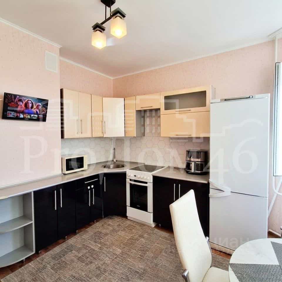 Россия, Курск, проспект Вячеслава Клыкова, 83, фото 2