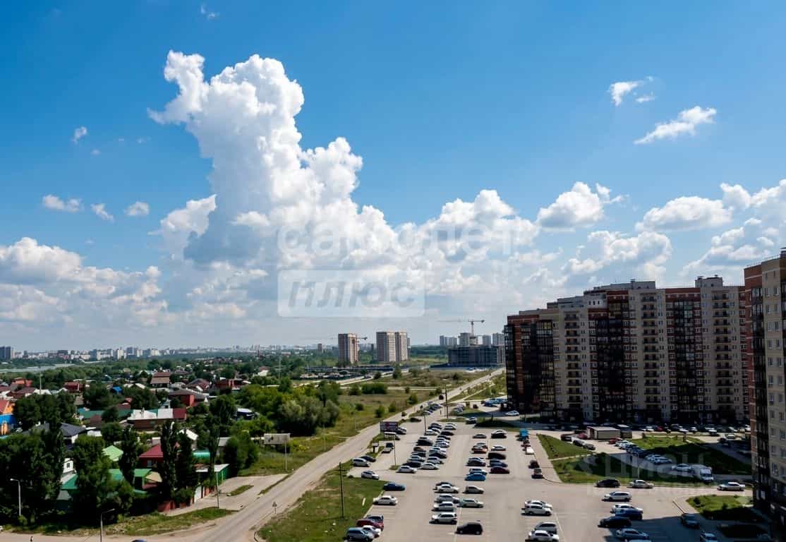 Россия, Омск, улица Б.Г. Шаронова, 27, фото 2