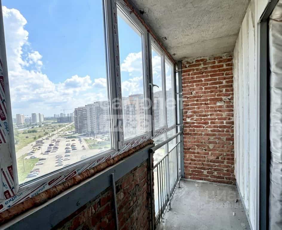 Россия, Омск, улица Б.Г. Шаронова, 27, фото 9