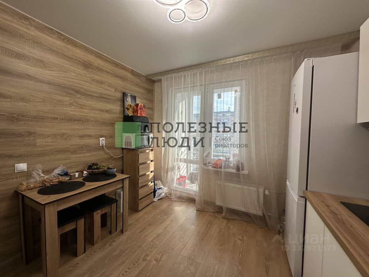 Россия, Республика Татарстан (Татарстан), Зеленодольск, улица Комарова, 45А, фото 8