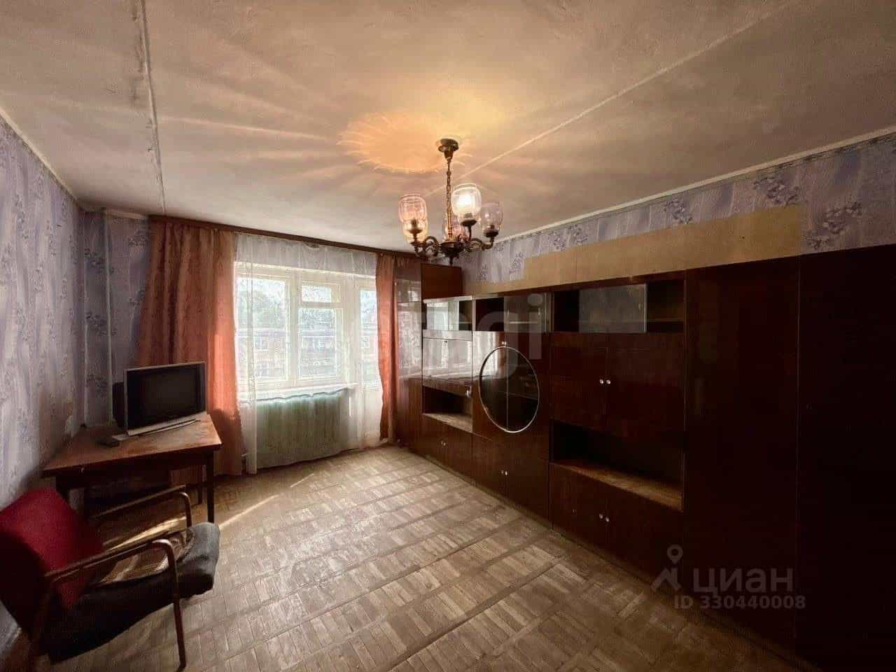 Россия, Псковская область, Остров, улица 1 Мая, 5, фото 4